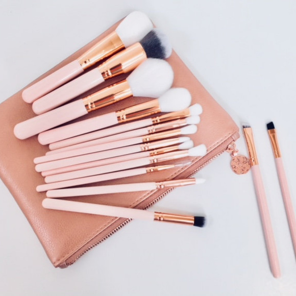 NWT Makeup Brush Set (15 piece with bag) - Picture 3 of 8